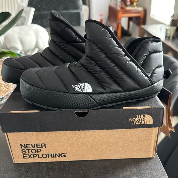North face thermoball bootie - Picture 1 of 3